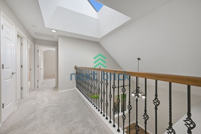 Building Photo - "Charming Sammamish Retreat: 3-Bedroom Home with 2.5 Baths & 1,710 Sq Ft of Comfort"