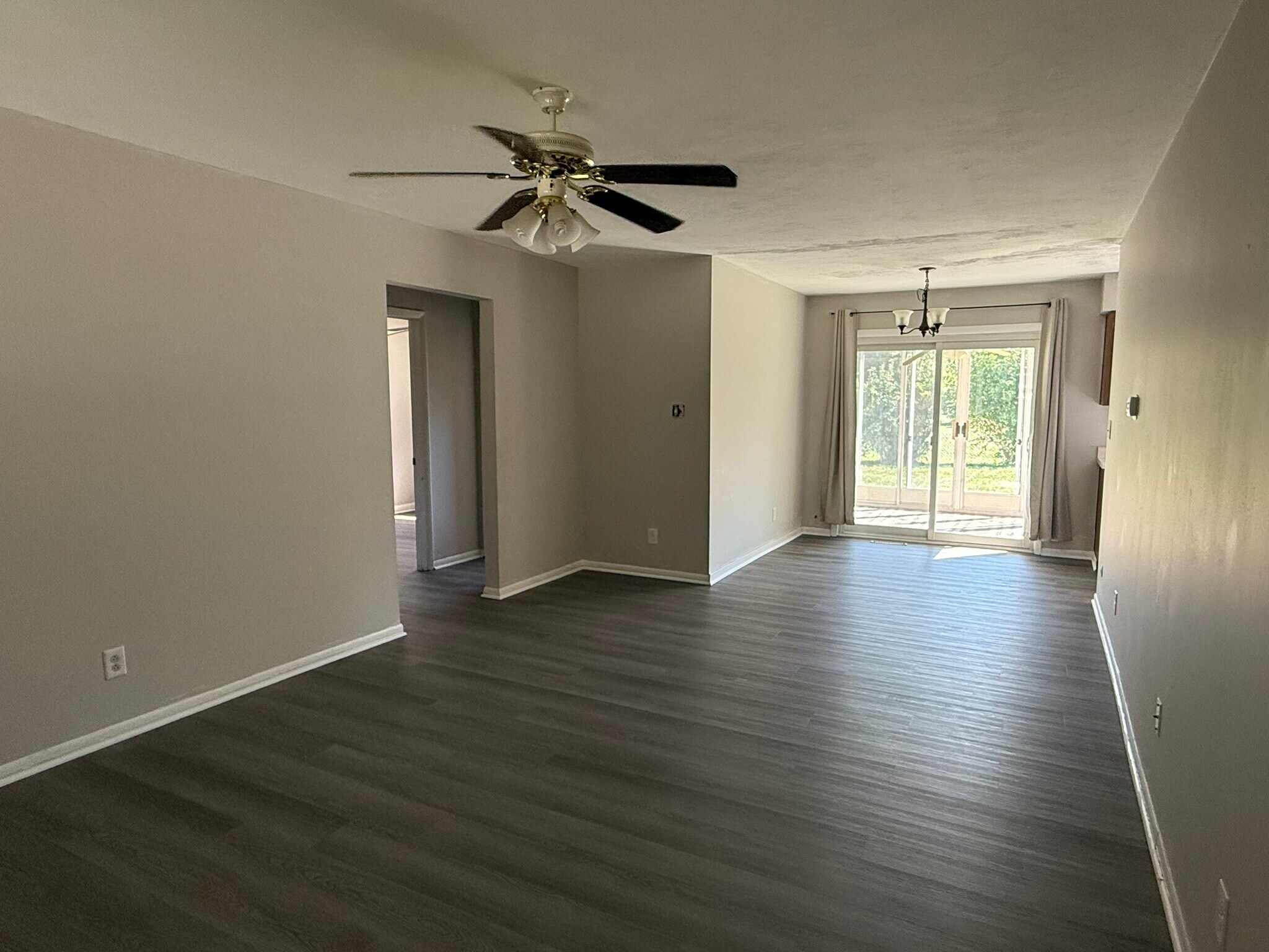 Building Photo - 1744 Desoto Ln