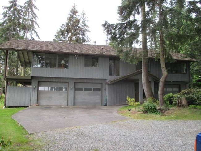 Building Photo - Waterfront home on Marrowstone