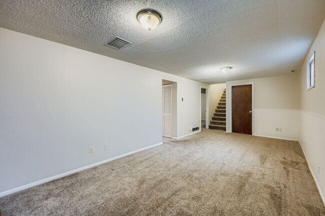 Building Photo - 3857 Fetlock Cir