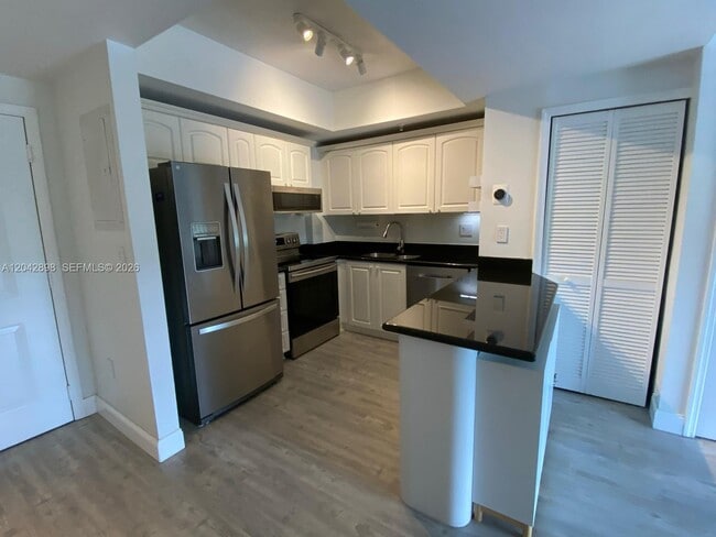 Building Photo - 3500 Coral Wy