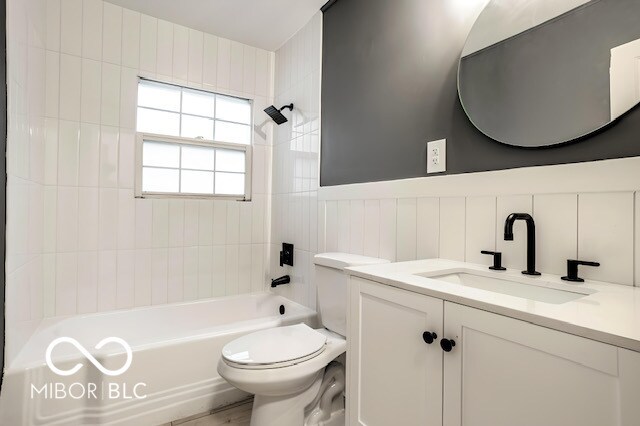 Building Photo - 3332 Wallace Ave