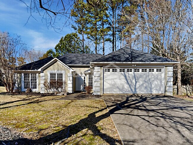 Building Photo - 201 Red Oak Ln