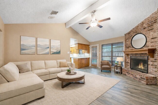 Building Photo - 123 Ballantrae Ln