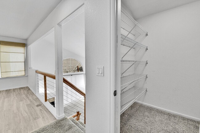 Building Photo - $2,450.00, 3-bed, 2-bath, located in Denver.