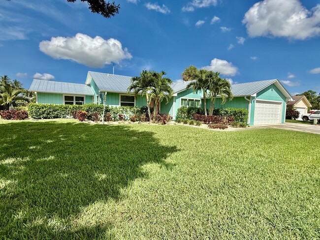 Building Photo - 1260 SW 25th Ln