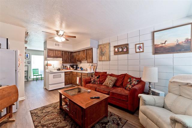 Building Photo - 9008 San Benito Way