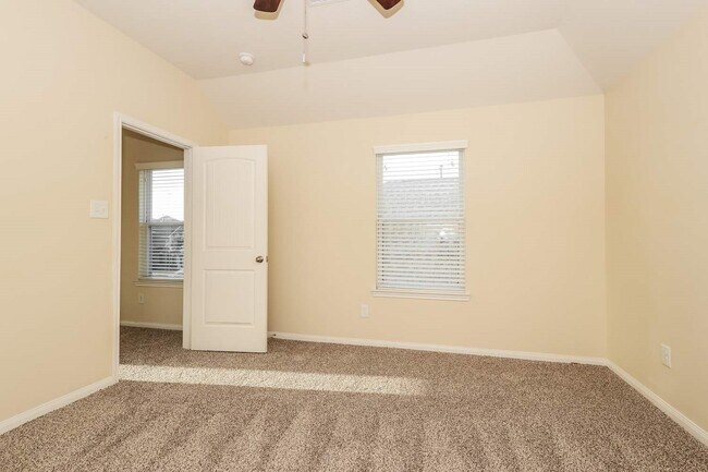 Building Photo - 30631 Gardenia Trace Dr