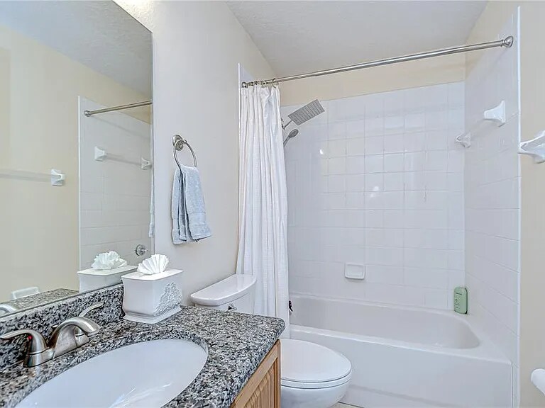 Building Photo - 7107 Colonial Lake Dr