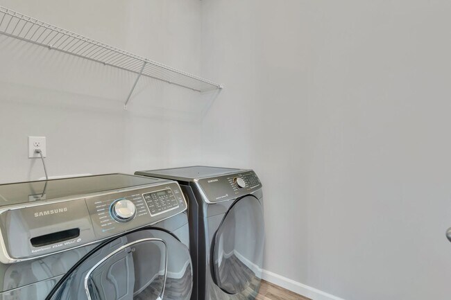 Building Photo - Spacious 3-Bedroom Home in the Heart of Gig Harbor!