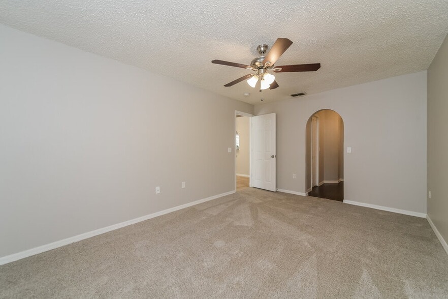 Building Photo - 1479 Muir Cir
