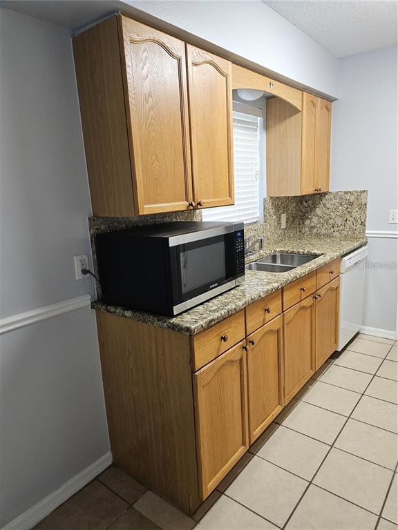 Building Photo - 375 Willow Song Ct