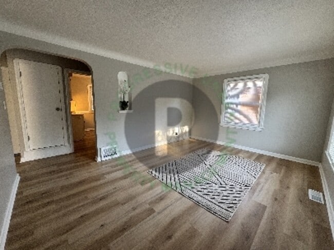 Building Photo - 4365 W 146th St