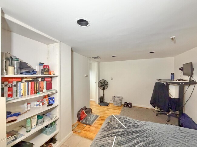 Building Photo - 41 1st St