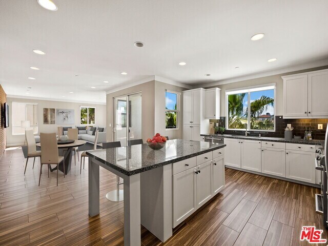 Building Photo - 12746 W Jefferson Blvd