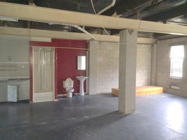 Building Photo - 7017 Oelsner St
