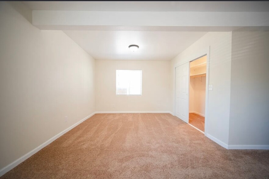 Building Photo - 315 Atrisco Dr SW