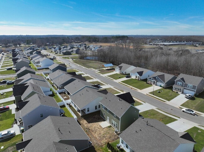 Building Photo - Modern 2024 New Construction in Sage Farms – Steps from Dog Park & Trails!