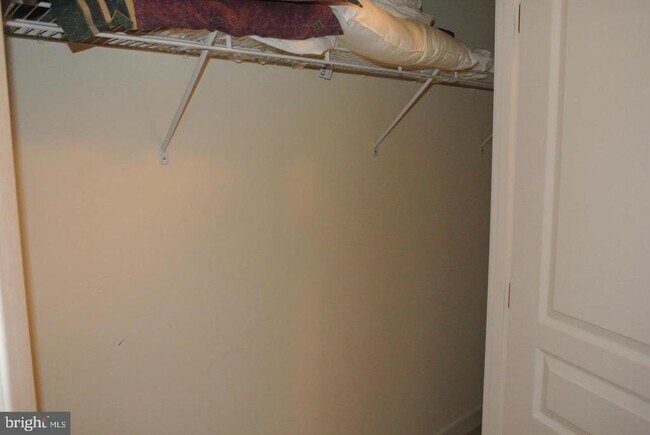 Building Photo - 616 E St NW