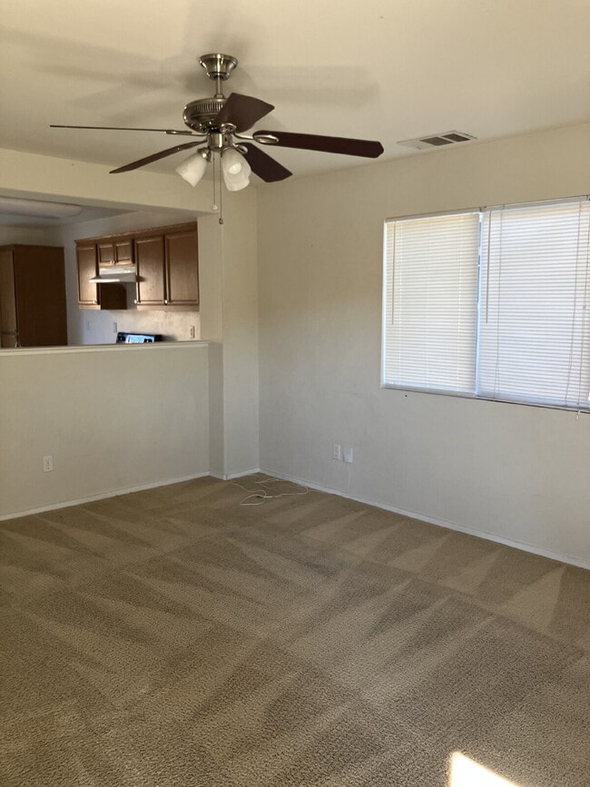 Building Photo - $500.00 OFF FIRST MONTH'S RENT!!!!! North ...