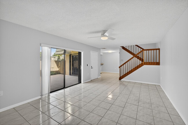 Building Photo - 1622 16th Way