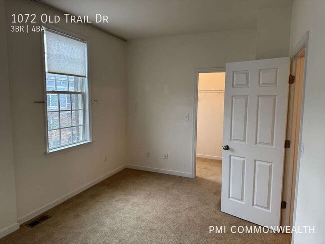 Building Photo - 1072 Old Trail Dr