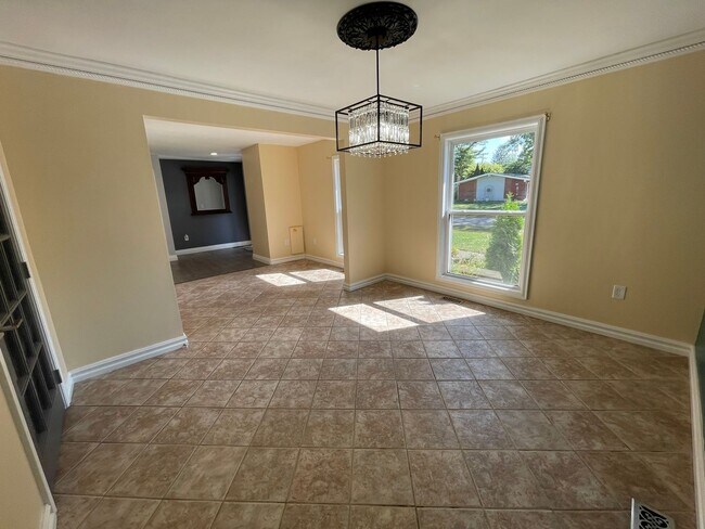 Building Photo - Shelby Township Custom Ranch, 3 or 4 Bedro...