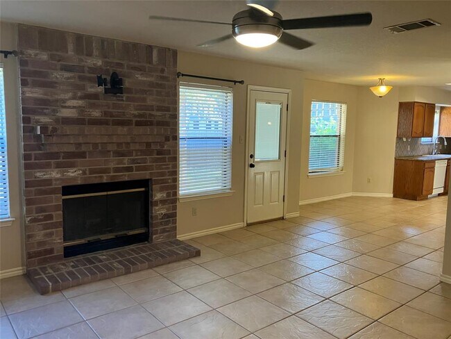 Building Photo - 7409 Potters Trail
