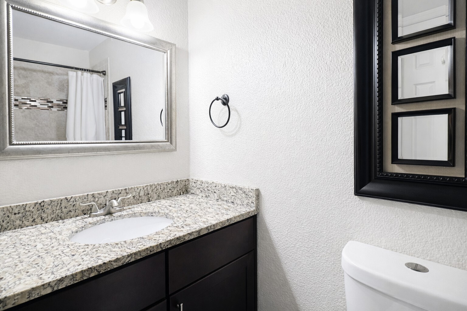 Building Photo - 2918 Antique Oaks Cir