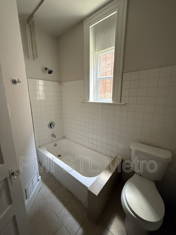 Building Photo - 4037-4039 Enright Ave