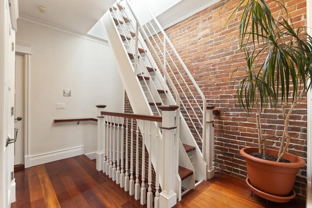 Building Photo - 676 Tremont St