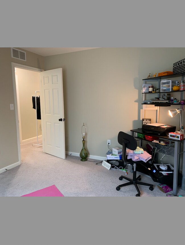 3rd bedroom - 2390 Mill Rd