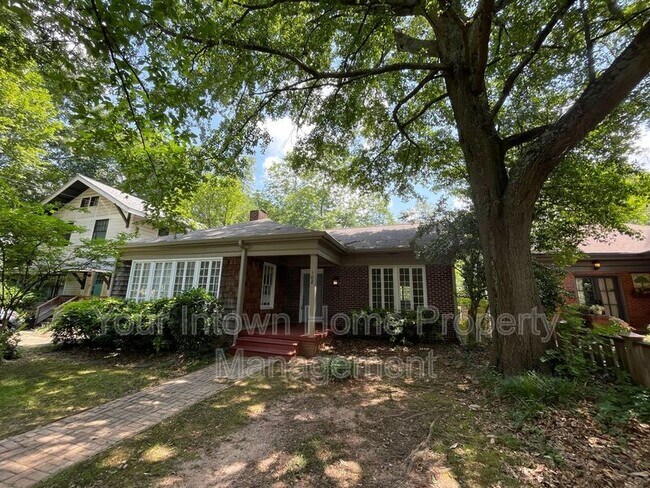 Building Photo - 108 Greenwood Pl