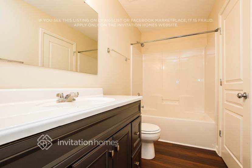 Building Photo - 3325 Glamorgan Ct