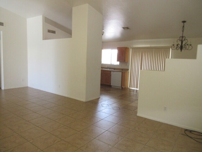 Building Photo - 1737 W Corte De Cajamarca