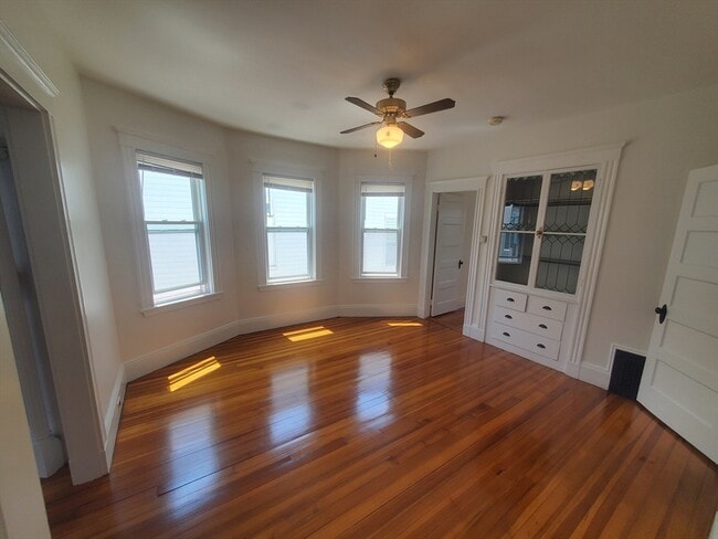 Building Photo - 26 Buttonwood St