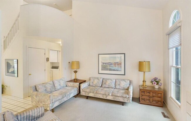 Building Photo - 24267 Weathervane Ct