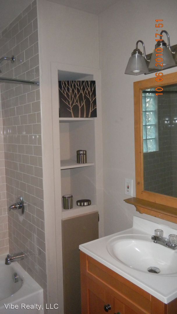 Building Photo - 1 br, 1 bath House - 604A S 14th St.