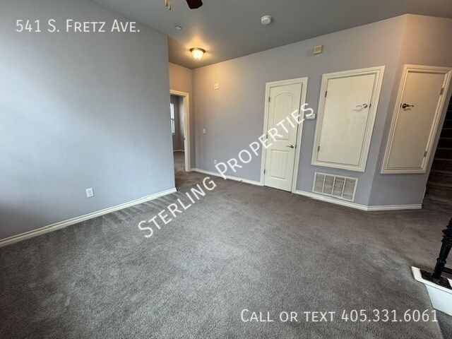 Building Photo - 541 S Fretz Ave