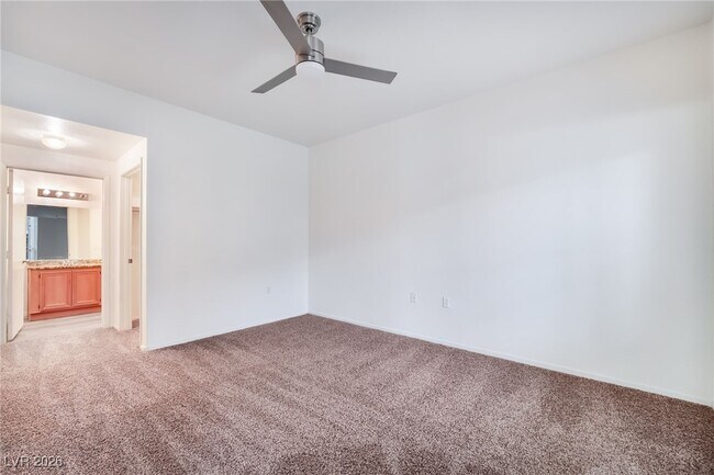 Building Photo - 10245 S Maryland Pkwy