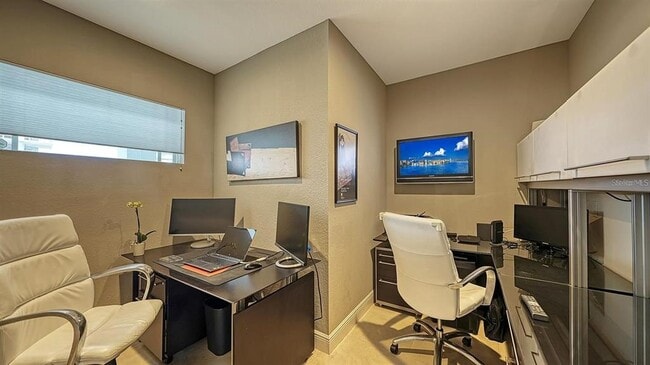 Building Photo - 650 Golden Gate Point