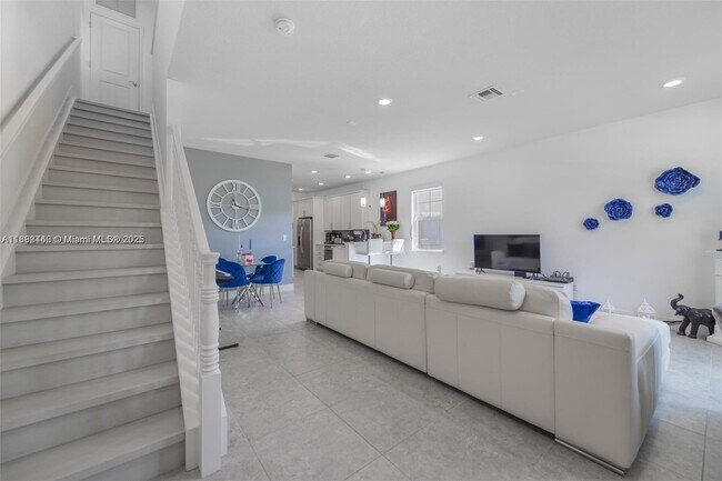 Building Photo - 5182 Eucalyptus Dr