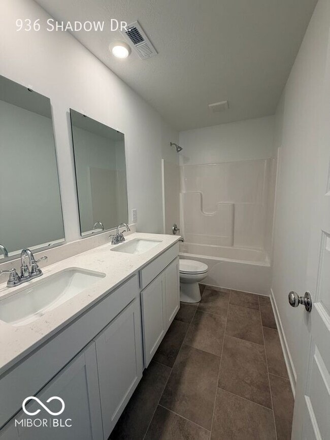 Building Photo - 936 Shadow Dr