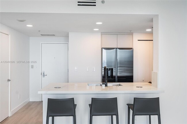 Building Photo - 325 S Biscayne Blvd