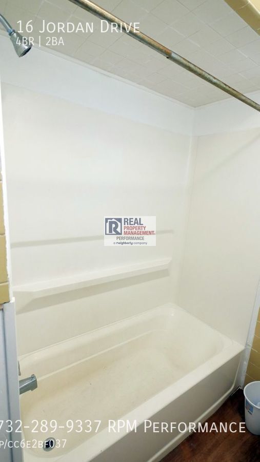 Building Photo - 16 Jordan Dr