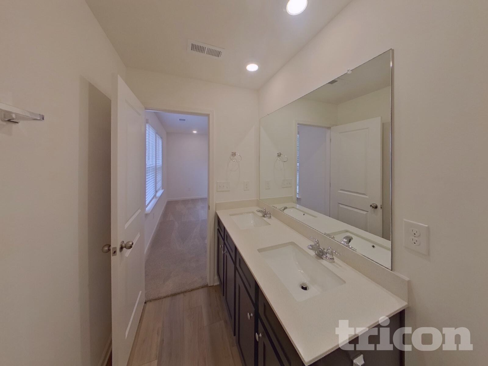 Building Photo - 132 Beautiful Wy