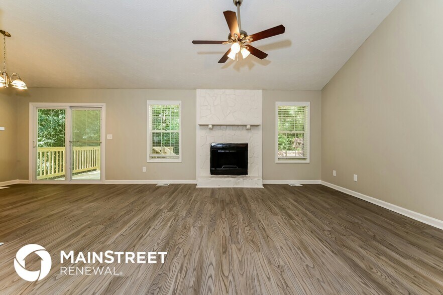 Building Photo - 5878 Homestead Cir