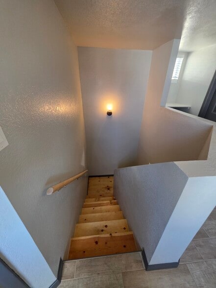 Building Photo - 1749 E Pepper Cir