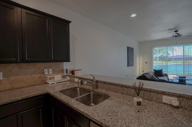 Building Photo - 9136 Hillcroft Dr