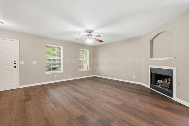 Building Photo - 4101 Cardinal Dr